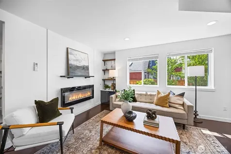 10215 Evanston Avenue N Seattle WA 98133