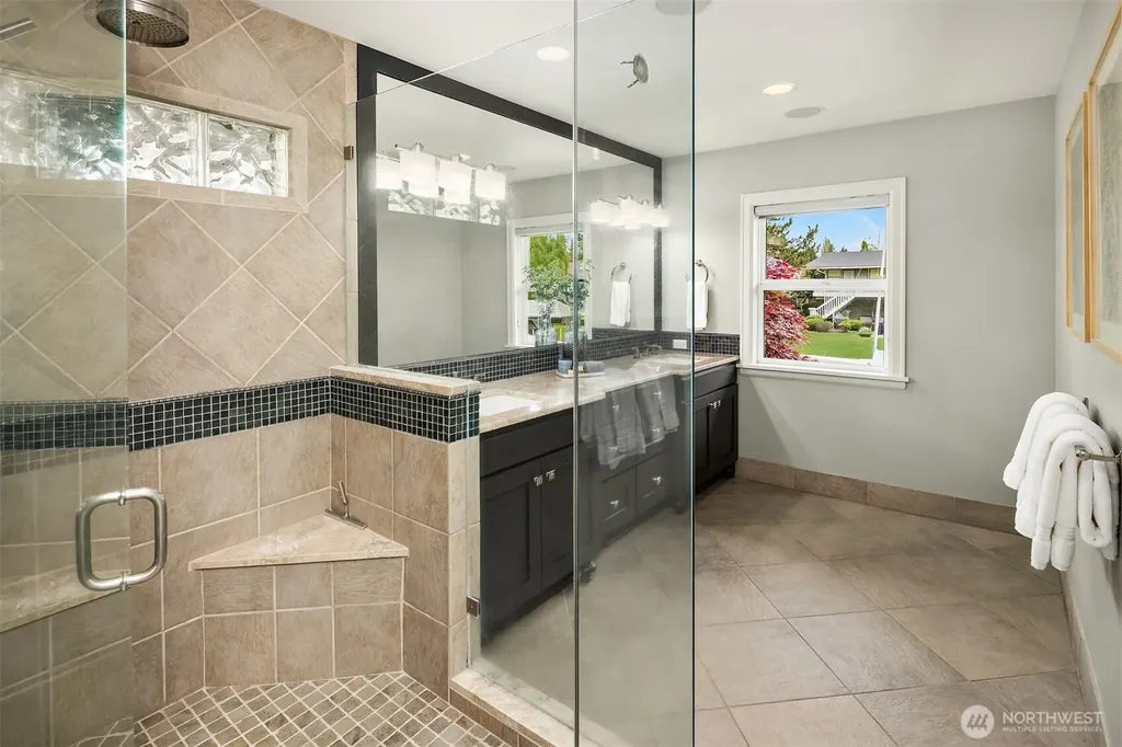 61 Cascade Key Bellevue WA 98006