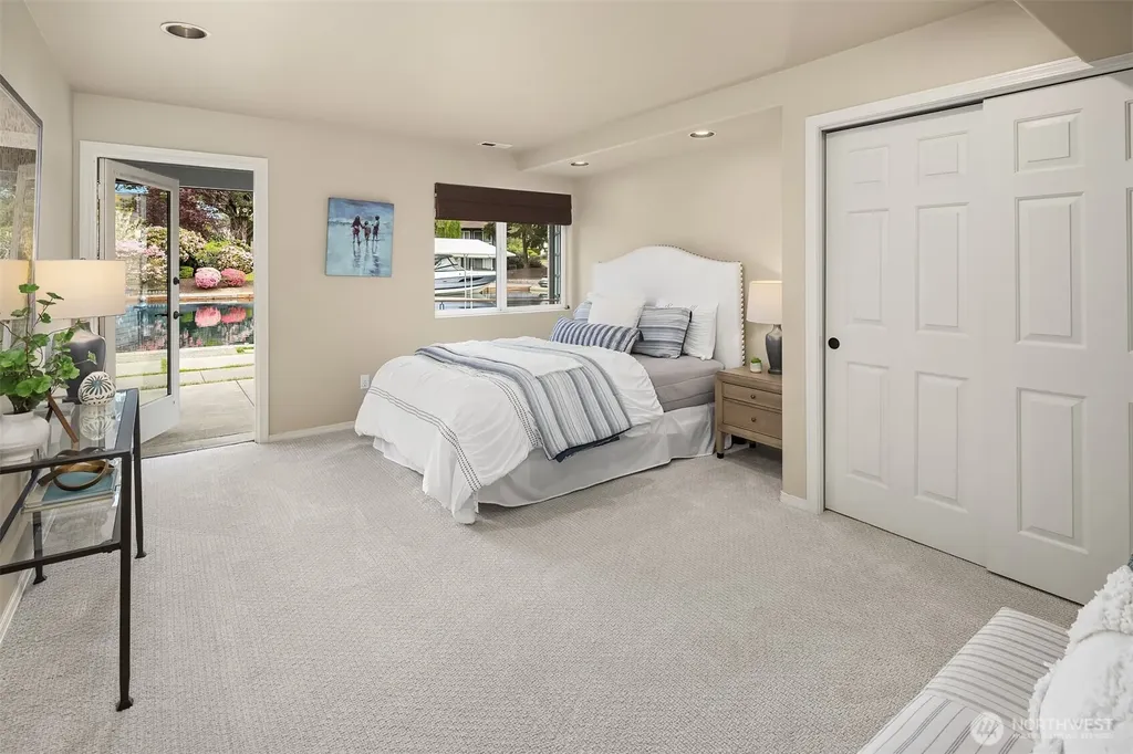 61 Cascade Key Bellevue WA 98006