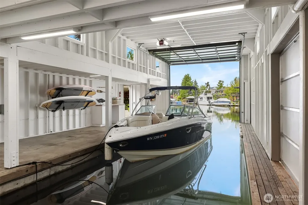 61 Cascade Key Bellevue WA 98006