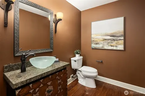 61 Cascade Key Bellevue WA 98006