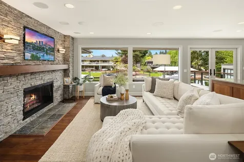 61 Cascade Key Bellevue WA 98006