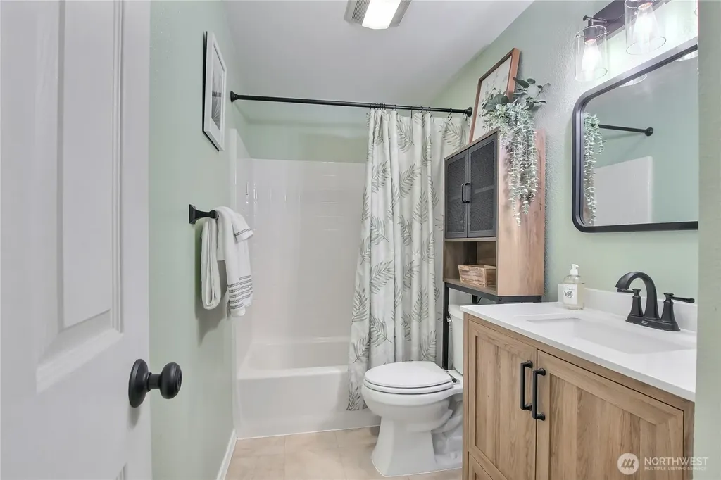 2438 Tyndell Circle SW Tumwater WA 98512