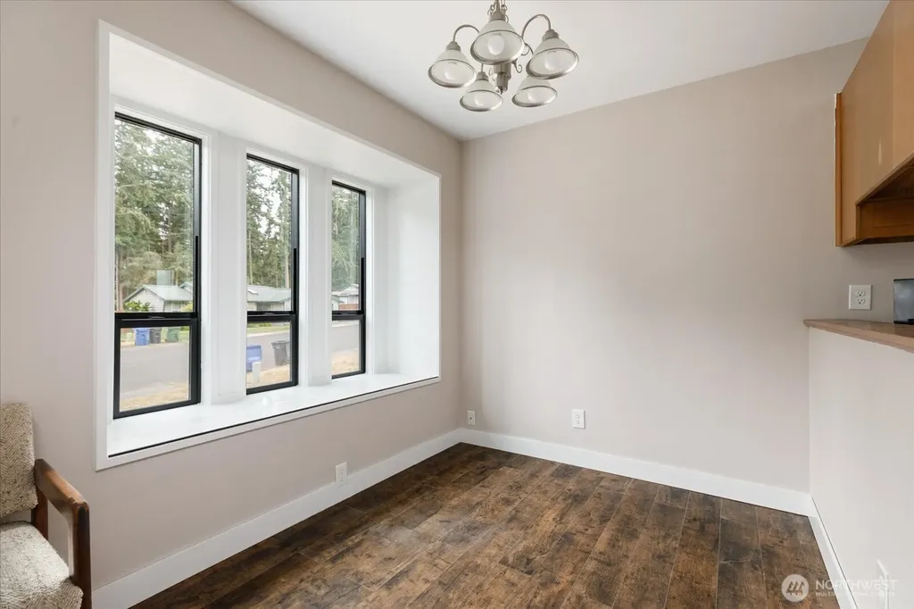 210 NW Calista Court Oak Harbor WA 98277