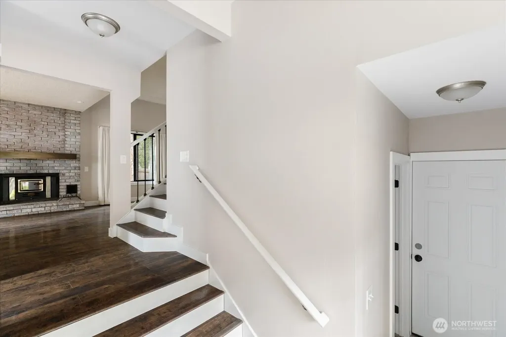210 NW Calista Court Oak Harbor WA 98277