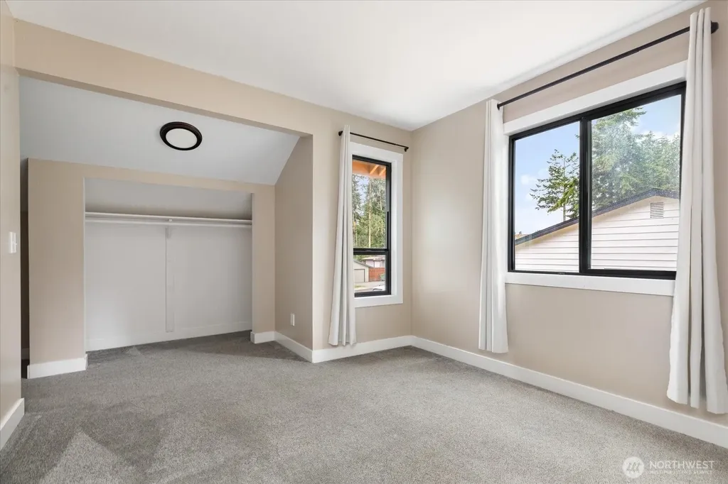210 NW Calista Court Oak Harbor WA 98277