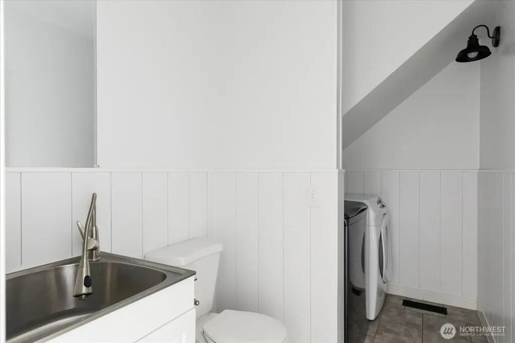210 NW Calista Court Oak Harbor WA 98277