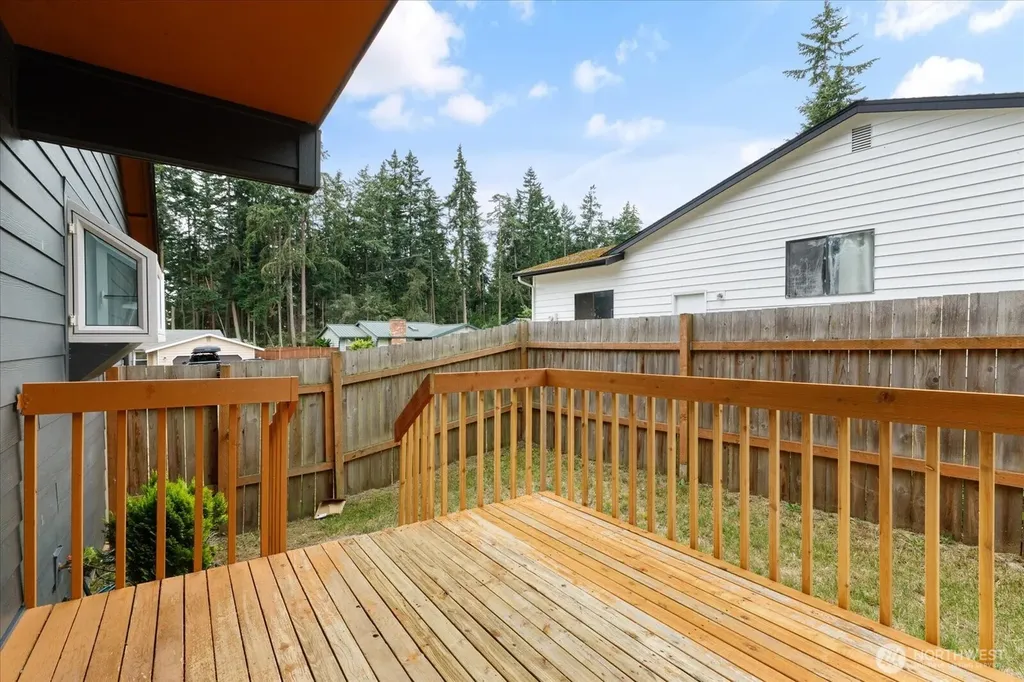 210 NW Calista Court Oak Harbor WA 98277