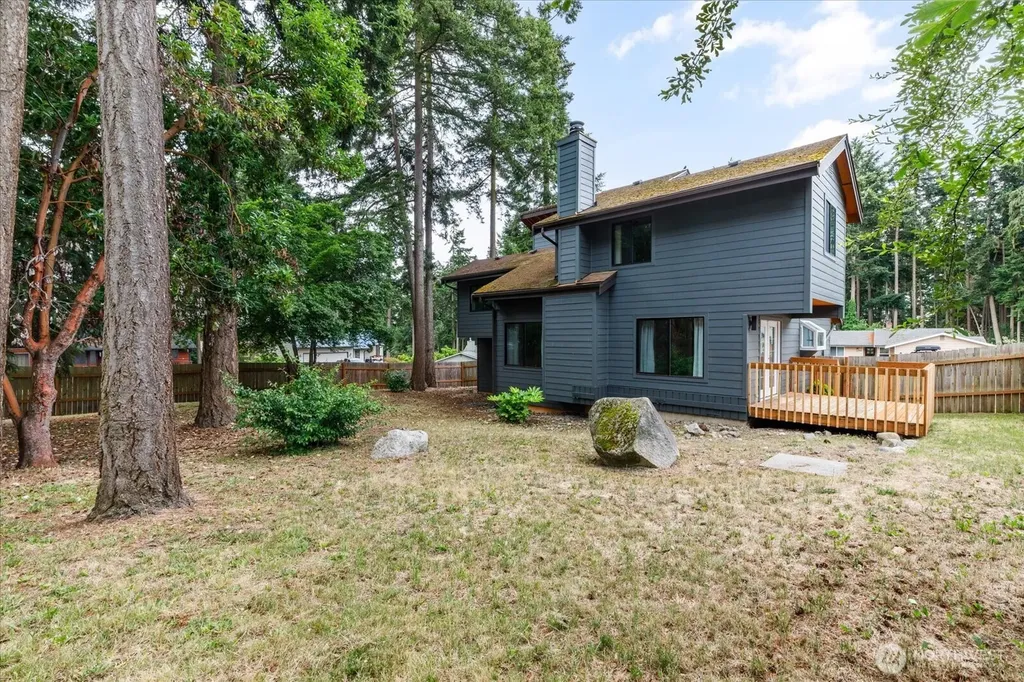 210 NW Calista Court Oak Harbor WA 98277