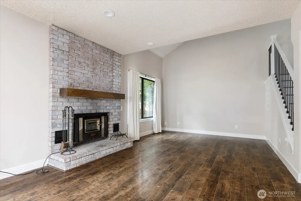 210 NW Calista Court Oak Harbor WA 98277