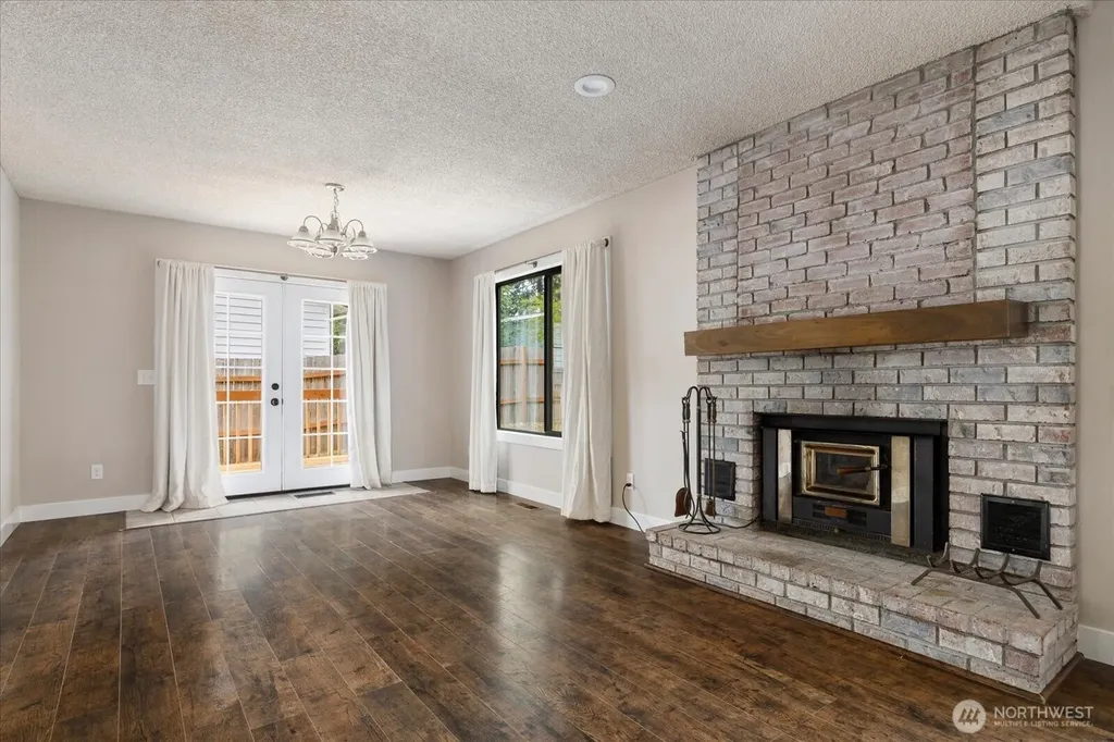 210 NW Calista Court Oak Harbor WA 98277