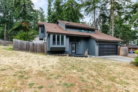 210 NW Calista Court Oak Harbor WA 98277