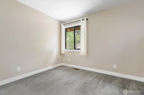 210 NW Calista Court Oak Harbor WA 98277