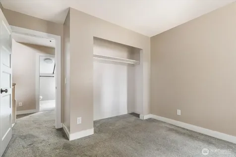 210 NW Calista Court Oak Harbor WA 98277