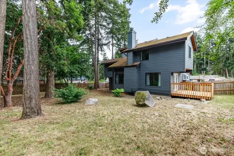 210 NW Calista Court Oak Harbor WA 98277
