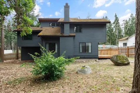 210 NW Calista Court Oak Harbor WA 98277