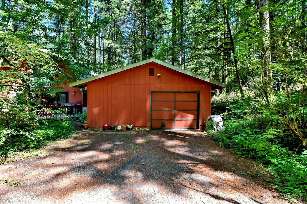 830 N Lake Cushman Road Hoodsport WA 98548