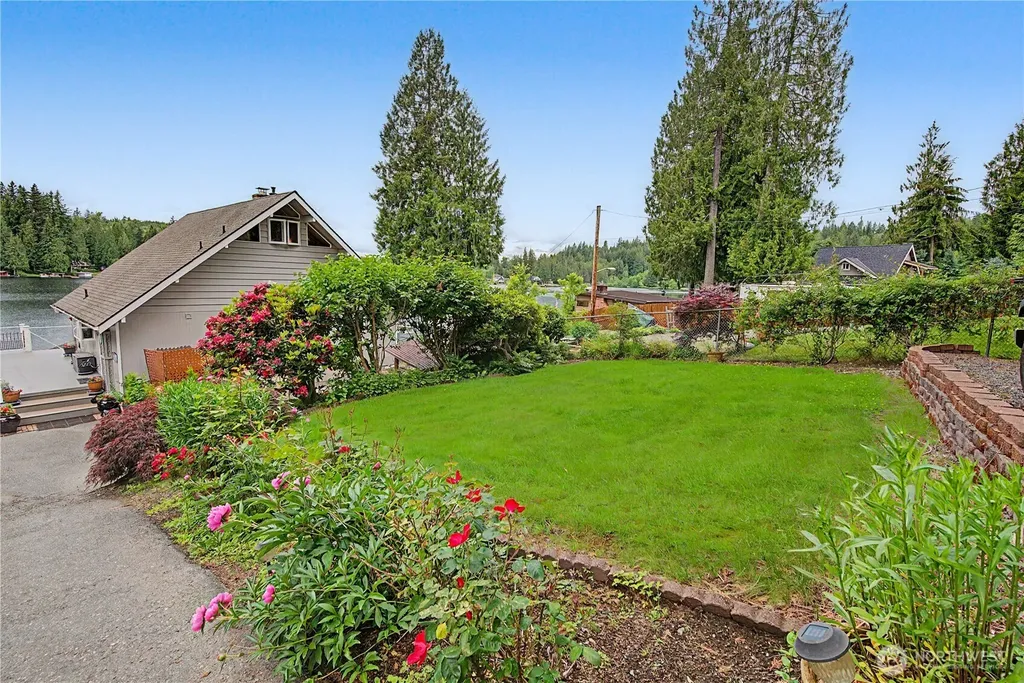 2410 S Lake Roesiger Road Snohomish WA 98290