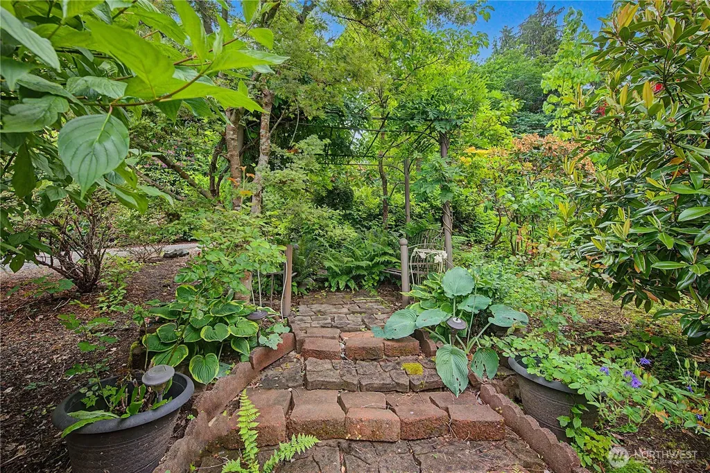 2410 S Lake Roesiger Road Snohomish WA 98290