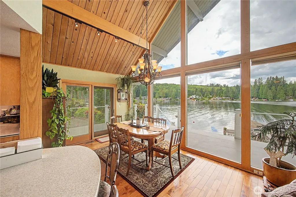 2410 S Lake Roesiger Road Snohomish WA 98290