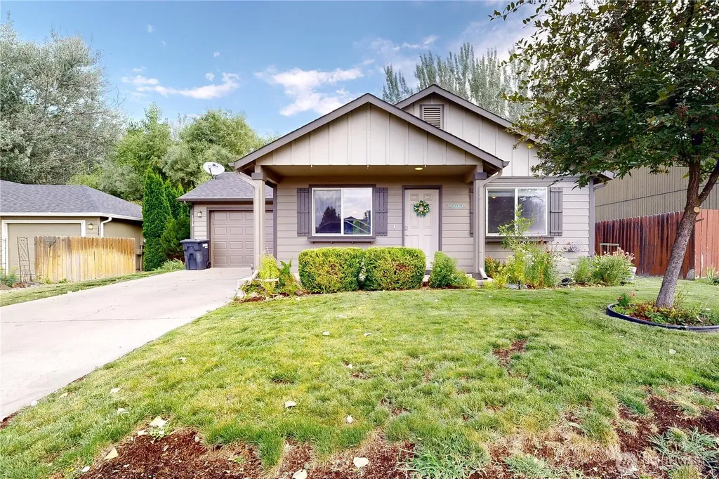 1310 SW Riparian Court College Place WA 99324