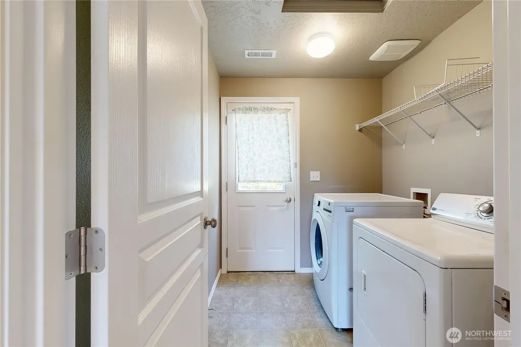 1310 SW Riparian Court College Place WA 99324