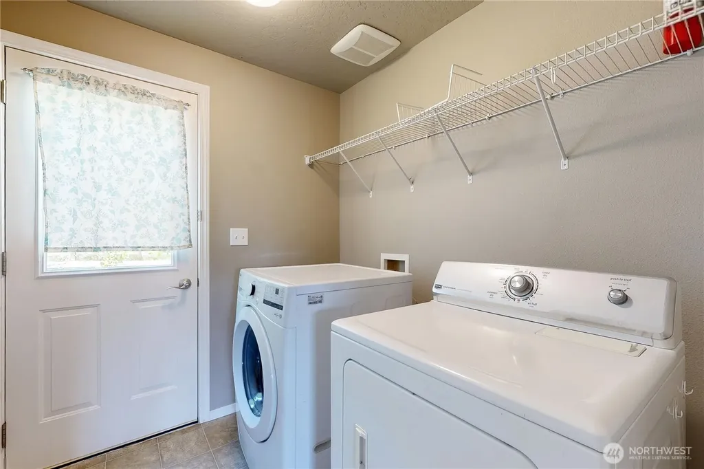 1310 SW Riparian Court College Place WA 99324