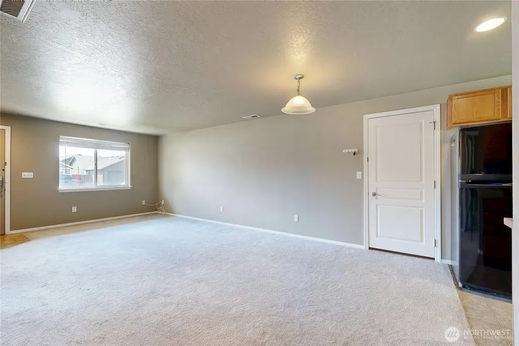 1310 SW Riparian Court College Place WA 99324