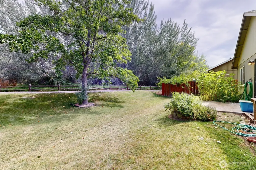 1310 SW Riparian Court College Place WA 99324