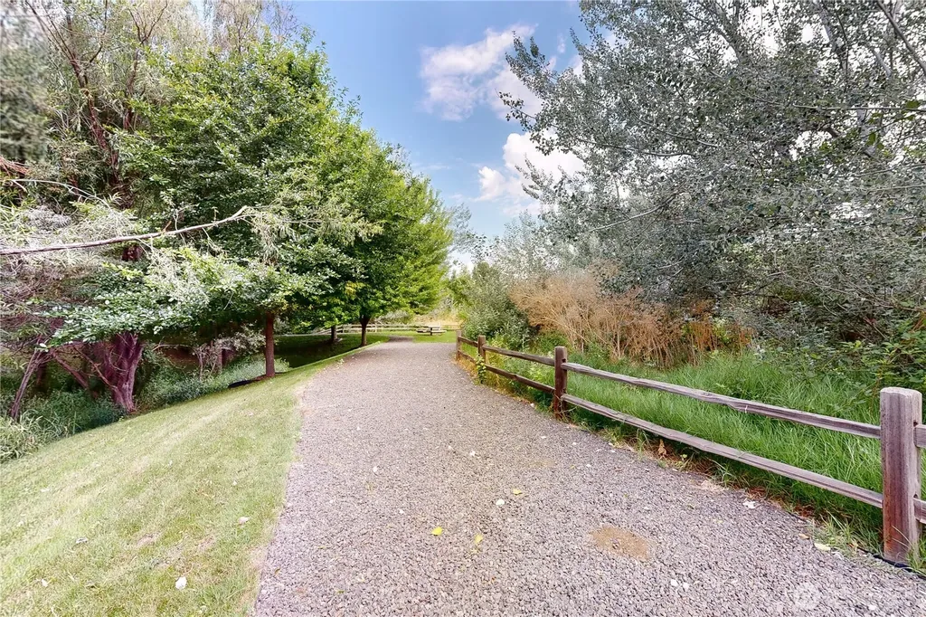 1310 SW Riparian Court College Place WA 99324