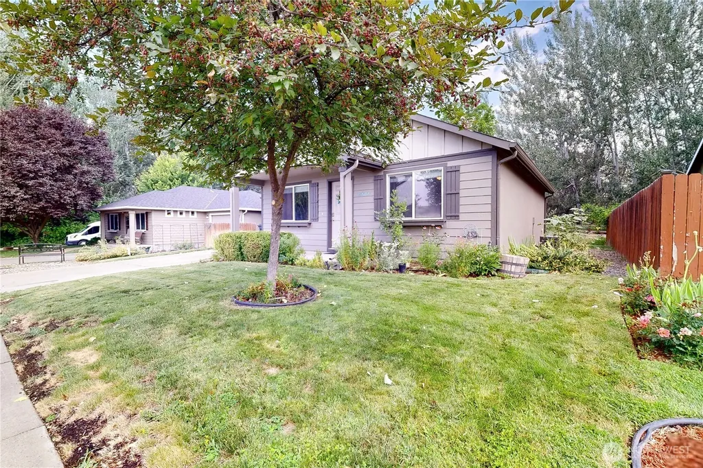 1310 SW Riparian Court College Place WA 99324