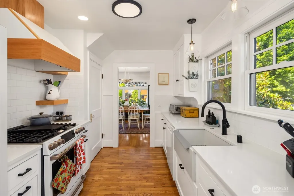 428 3rd Avenue N Edmonds WA 98020