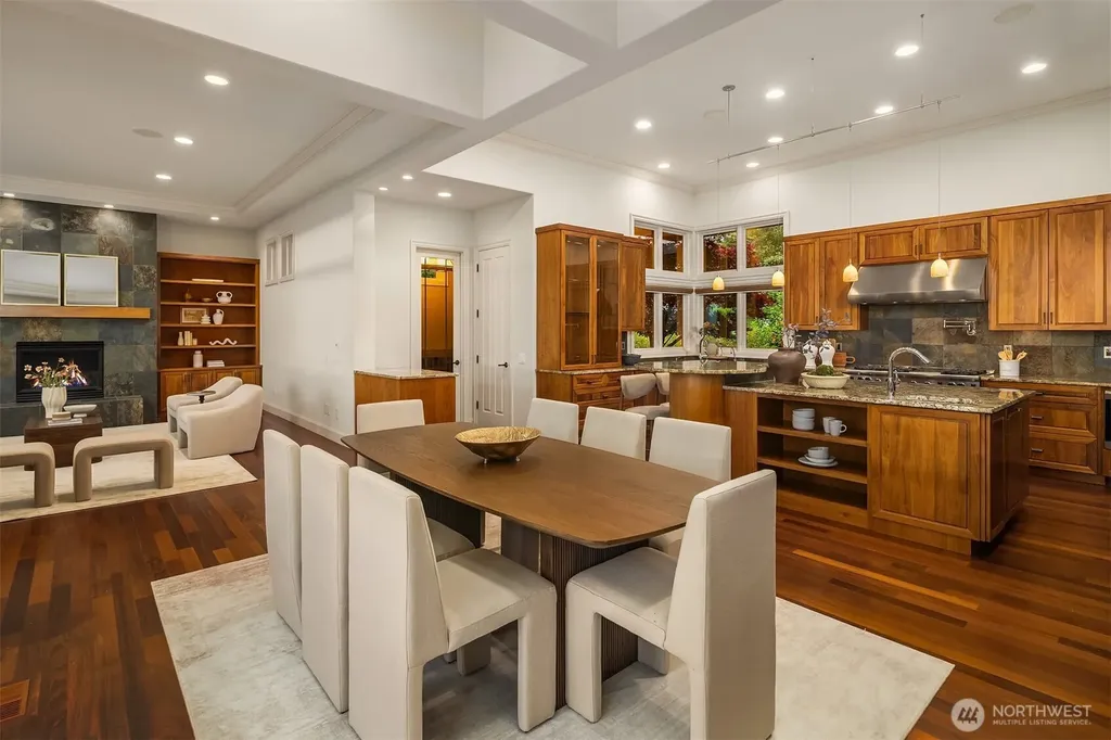 3052 NE Harrison Street Issaquah WA 98029
