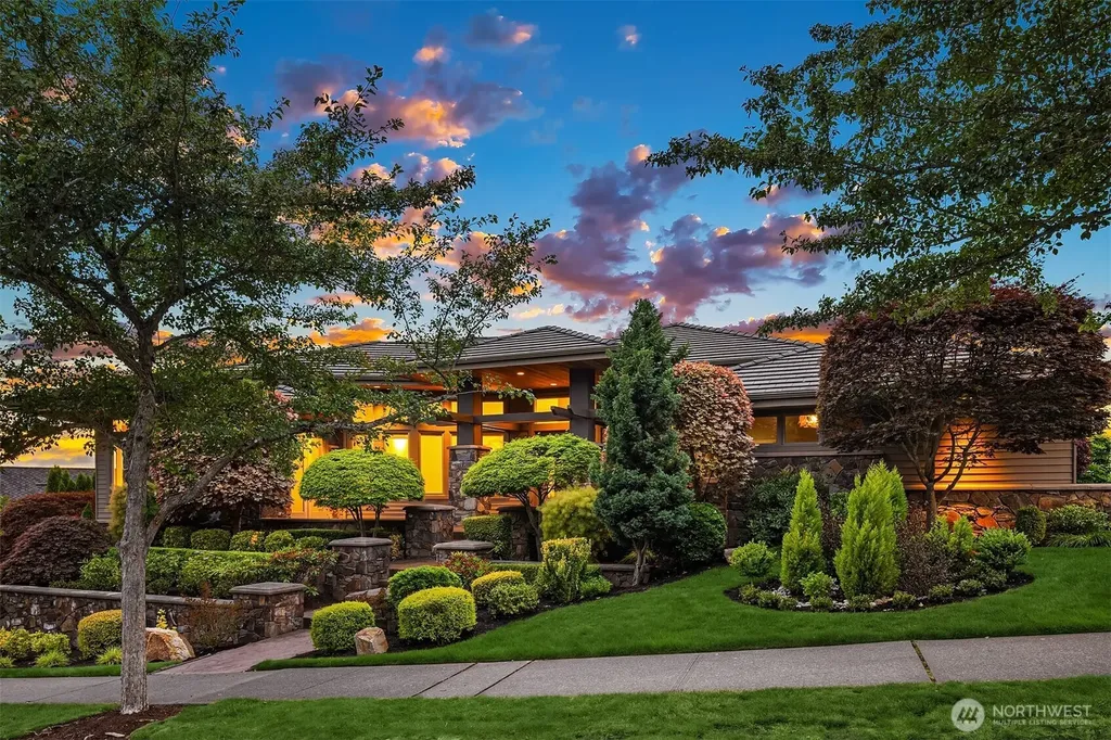 3052 NE Harrison Street Issaquah WA 98029