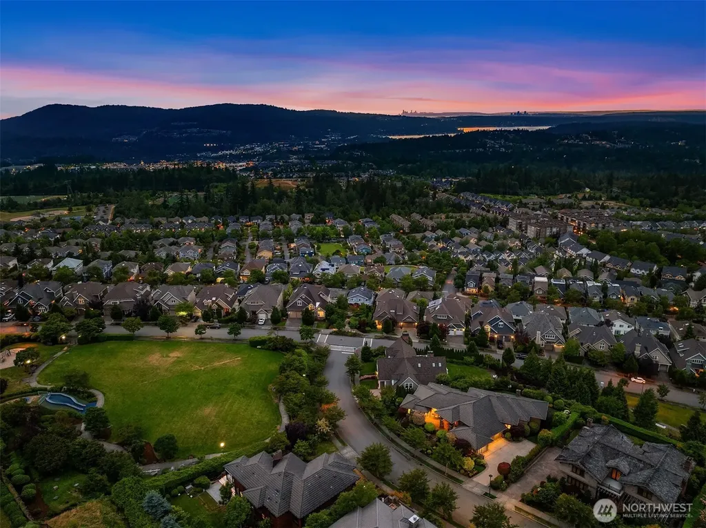 3052 NE Harrison Street Issaquah WA 98029