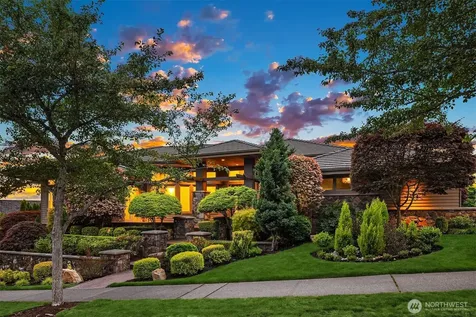 3052 NE Harrison Street Issaquah WA 98029