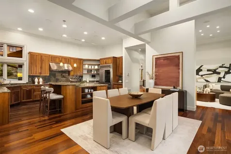 3052 NE Harrison Street Issaquah WA 98029