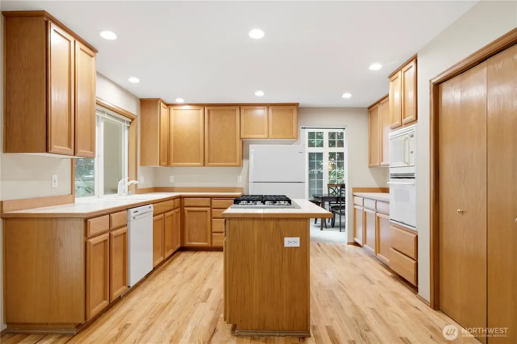 23151 NE 15th Court Sammamish WA 98074