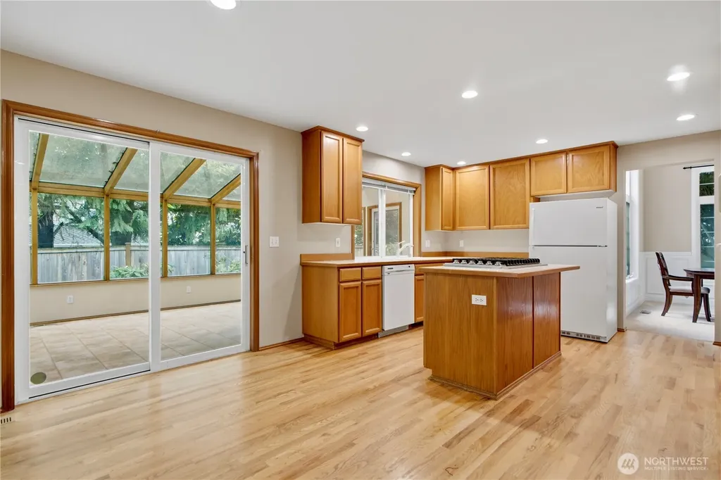 23151 NE 15th Court Sammamish WA 98074