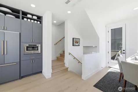 2010 Fairview Avenue E Seattle WA 98102