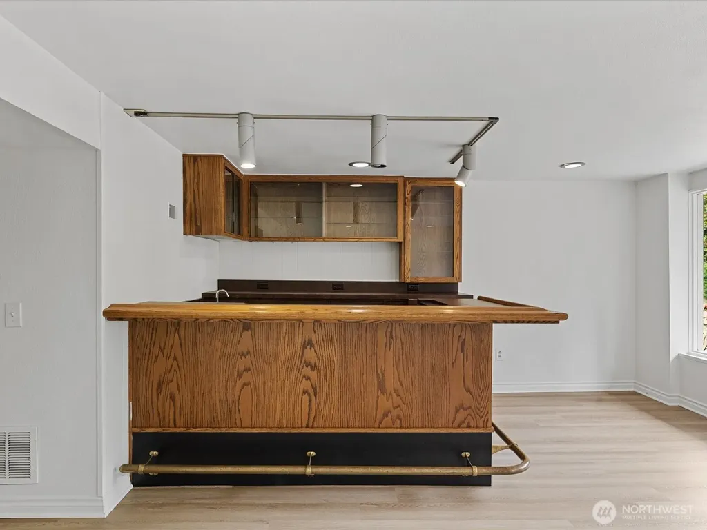 3303 Wave Drive Everett WA 98203