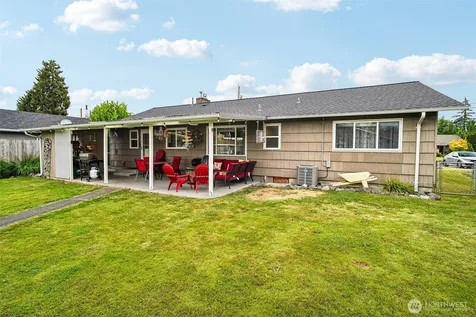 708 5th Avenue SE Puyallup WA 98372