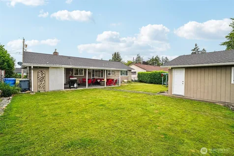 708 5th Avenue SE Puyallup WA 98372
