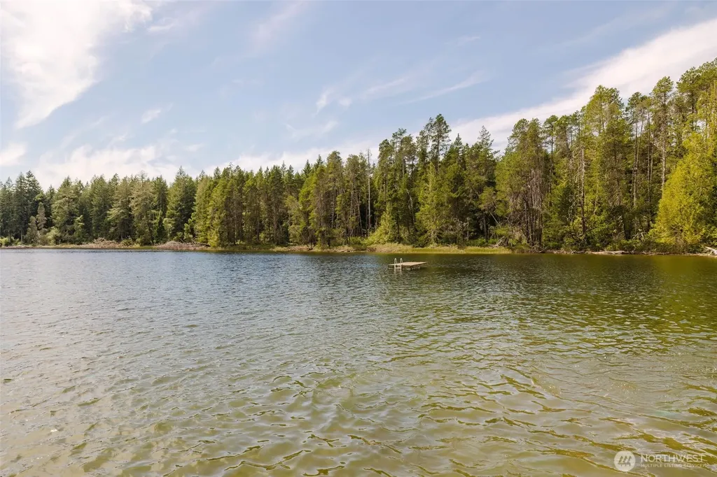 401 E Lk Devereaux Road Allyn WA 98524