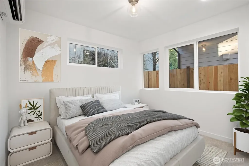 10746 Interlake Avenue N Seattle WA 98133