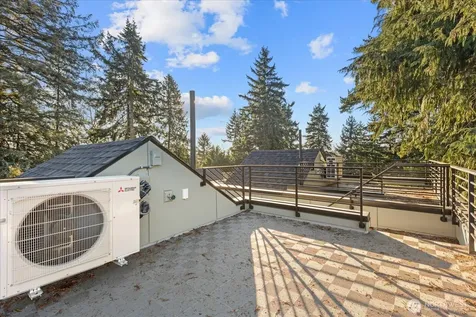 10746 Interlake Avenue N Seattle WA 98133