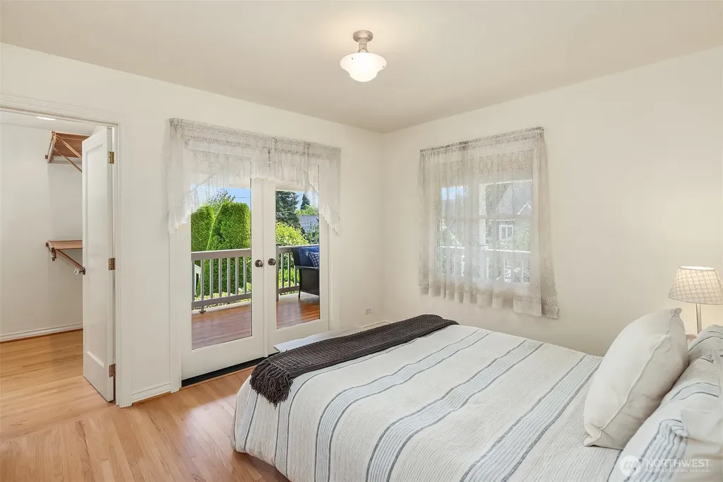 2852 NW 62nd Street Seattle WA 98107