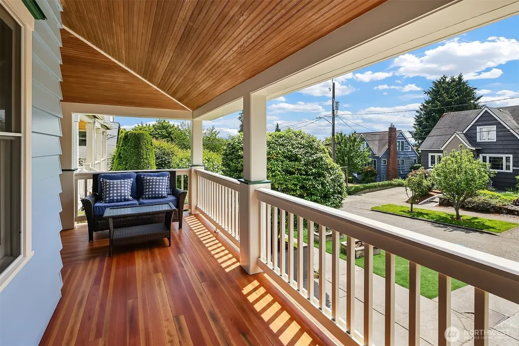 2852 NW 62nd Street Seattle WA 98107