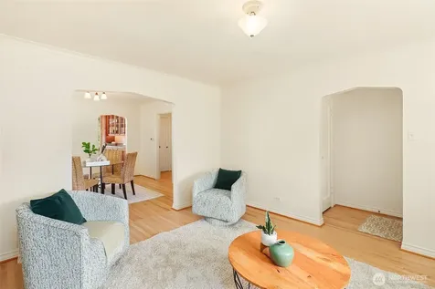 2852 NW 62nd Street Seattle WA 98107