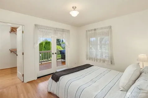 2852 NW 62nd Street Seattle WA 98107